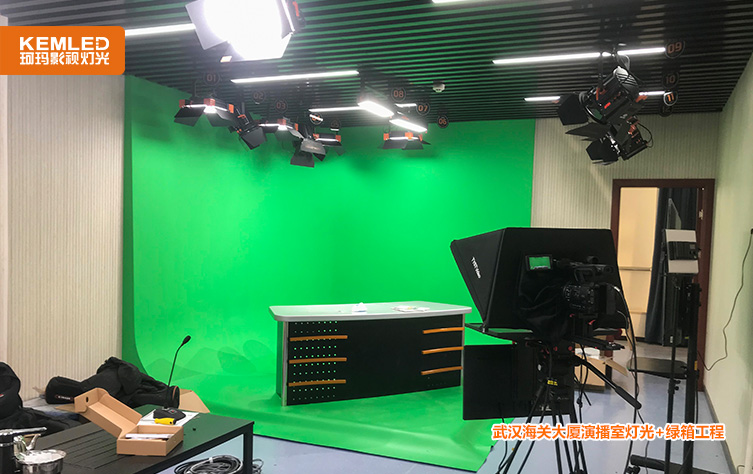 武漢海關大廈演播室燈光+綠箱工程1.jpg