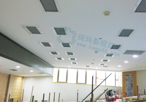 湖北文理學(xué)院會議室燈光的運用